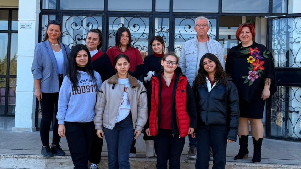 UZUNKÖPRÜ KIZ MESLEKİ VE TEKNİK ANADOLU LİSESİ ÇOCUK GELİŞİMİ VE EĞİTİMİ BÖLÜMÜ 11. SINIF ÖĞRENCİLERİNİ SINIF GÖZLEMİ YAPMALARI İÇİN AĞIRLADIK.